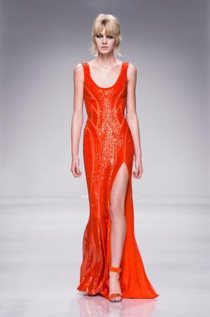 人間工学に基づく、アトリエ ヴェルサーチの美への追求【2016春夏クチュール】