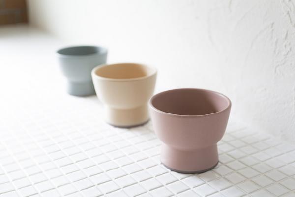 2月22日“猫の日”に捧げる、猫のための陶器。徳島の老舗窯元と開発した猫用水飲み器が誕生