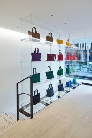 HaaT青山店がリニューアル、空間デザインは吉岡徳仁。オープン記念に90年代復刻アイテムも