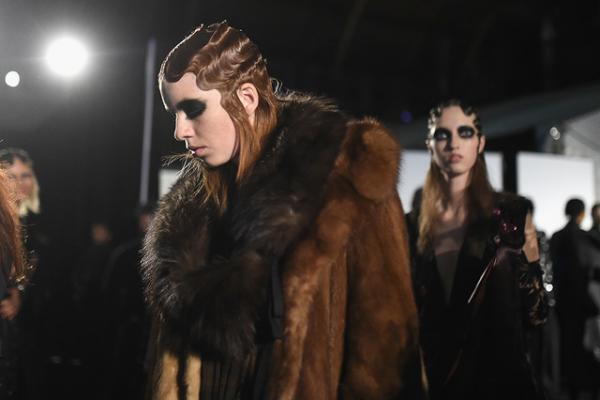 【ルック】マーク ジェイコブス16-17AWウィメンズコレクション