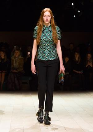 【ルック】バーバリー February 2016ウィメンズコレクション