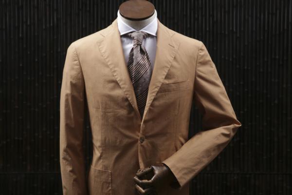 イタリアンクラシコ名門ブランドが伊勢丹メンズ館限定で開発する“旅のギア”