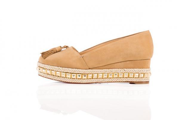 クリスチャン ルブタン、“ディナーデートのテーブルの下”が舞台のユニークなムービー公開