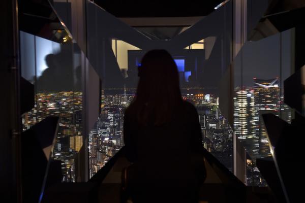 ライゾマ実験建築、ノースフェイスのクモの糸パーカー、Olgaの導電性接着剤ウェアなど近未来が広がるMAT LAB