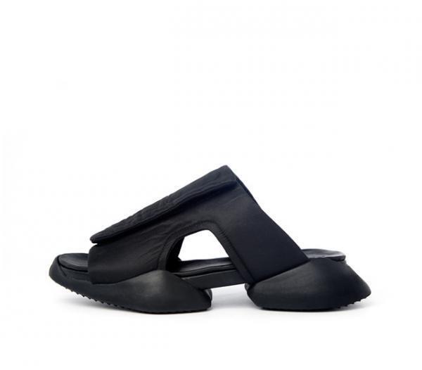 アディダス バイ リック・オウエンス2016春夏コレクションが12日発売予定