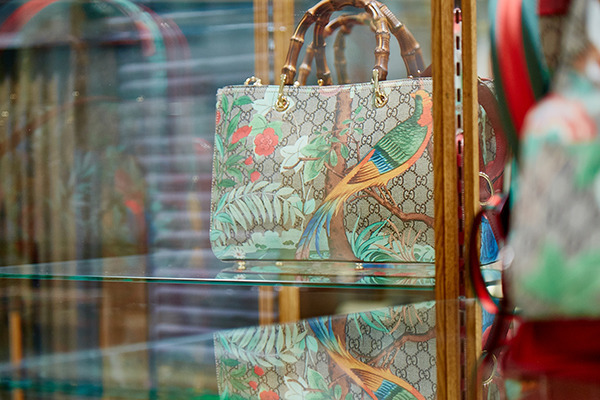 ミケーレが描くグッチの楽園「グッチ ガーデン」がDSMGに。オープニングには萬波ユカ、入夏らが来場