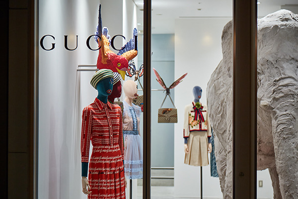 ミケーレが描くグッチの楽園「グッチ ガーデン」がDSMGに。オープニングには萬波ユカ、入夏らが来場