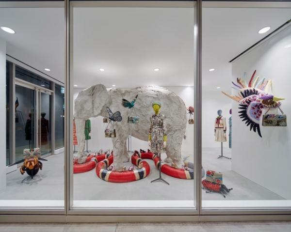 ミケーレが描くグッチの楽園「グッチ ガーデン」がDSMGに。オープニングには萬波ユカ、入夏らが来場