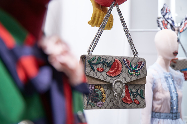 ミケーレが描くグッチの楽園「グッチ ガーデン」がDSMGに。オープニングには萬波ユカ、入夏らが来場