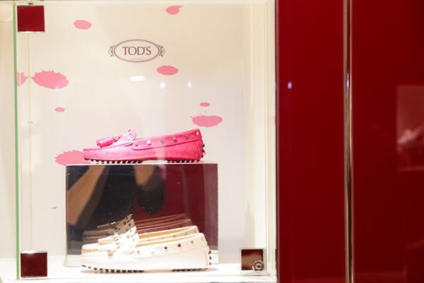 トッズがアイコンシューズ「ゴンミーニ」の日本限定モデルを9日に発売。新宿伊勢丹限定モデルのトートも登場