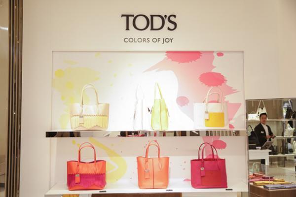 トッズがアイコンシューズ「ゴンミーニ」の日本限定モデルを9日に発売。新宿伊勢丹限定モデルのトートも登場