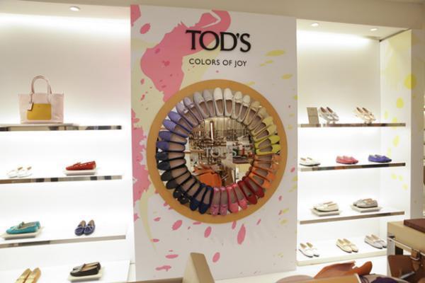 トッズがアイコンシューズ「ゴンミーニ」の日本限定モデルを9日に発売。新宿伊勢丹限定モデルのトートも登場