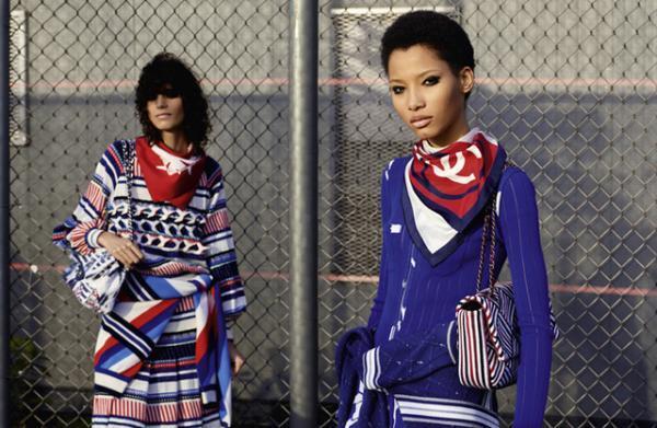 シャネルから、架空の“シャネルエアライン”が運行する旅に必要不可欠な新作トロリーケース登場