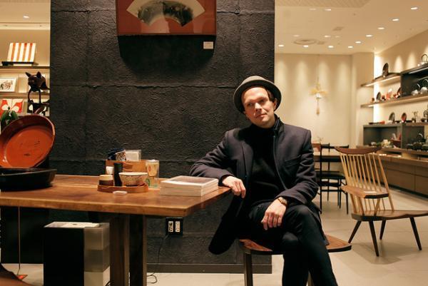 【銀座再発見】ギャラリーや老舗文具店を巡りクリエーションのヒントを探す街ーアートディレクターのプシエメク・ソブツキ(PR)