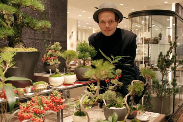 【銀座再発見】ギャラリーや老舗文具店を巡りクリエーションのヒントを探す街ーアートディレクターのプシエメク・ソブツキ(PR)