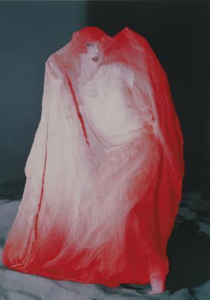 白金台BIOTOPで、祇園の老舗履物店「ない藤」手がけるビーチサンダルJOJOがポップアップ。横須賀功光の写真展も同時開催