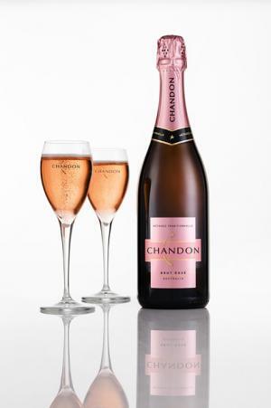 桜の名所をシャンパン片手にめぐる「お花見 CHANDON」、今年も中目黒に期間限定バー
