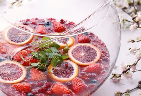 桜の名所をシャンパン片手にめぐる「お花見 CHANDON」、今年も中目黒に期間限定バー