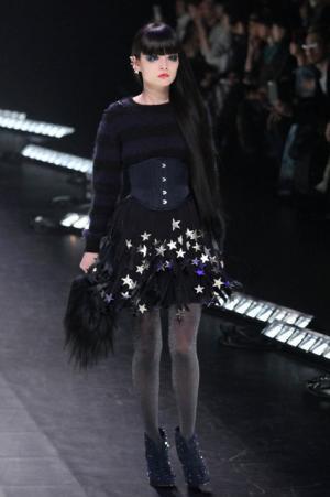 「ファッションはファンタジー」ケイタ マルヤマが誘う夢の中の夜会【16-17AWウィメンズ】