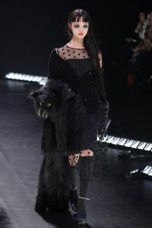 「ファッションはファンタジー」ケイタ マルヤマが誘う夢の中の夜会【16-17AWウィメンズ】