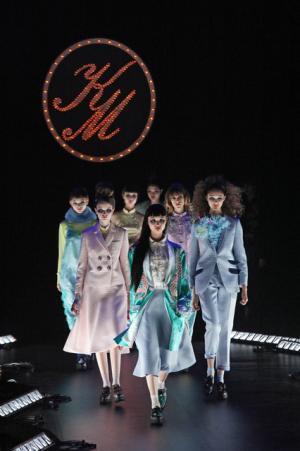 「ファッションはファンタジー」ケイタ マルヤマが誘う夢の中の夜会【16-17AWウィメンズ】