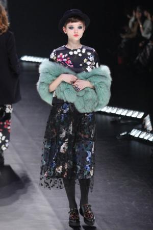 「ファッションはファンタジー」ケイタ マルヤマが誘う夢の中の夜会【16-17AWウィメンズ】