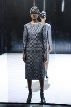 フィルターを通じて浮き出るモチーフ、ノイズを可視化するアンリアレイジ【16-17AWウィメンズ】