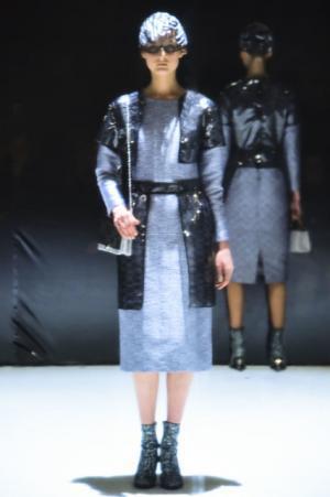 フィルターを通じて浮き出るモチーフ、ノイズを可視化するアンリアレイジ【16-17AWウィメンズ】