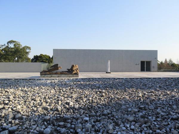 静寂の中、彫刻・文学・野の花に触れる―長泉町「クレマチスの丘」【富士の旅vol.1】