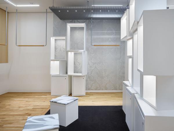 エムエム6 メゾン マルジェラが表参道ヒルズに日本初の旗艦店をオープン。26日までデジタルインスタレーションも