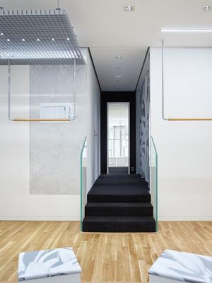 エムエム6 メゾン マルジェラが表参道ヒルズに日本初の旗艦店をオープン。26日までデジタルインスタレーションも