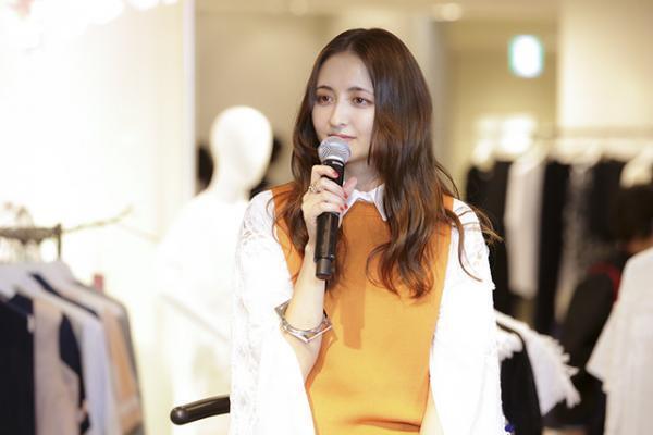 銀座三越で一夜限りのパーティー。“ピンク”のドレスコードでマドモアゼル・ユリア、エリーローズらも参加