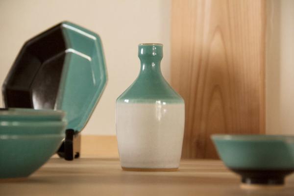 因州・中井窯ー引き算で生まれた緑・白・黒の器【鳥取の旅 vol.2】