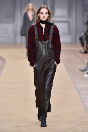 荒野をノマディックに旅するクロエのワードローブ【16-17AWウィメンズ】