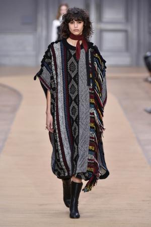 荒野をノマディックに旅するクロエのワードローブ【16-17AWウィメンズ】