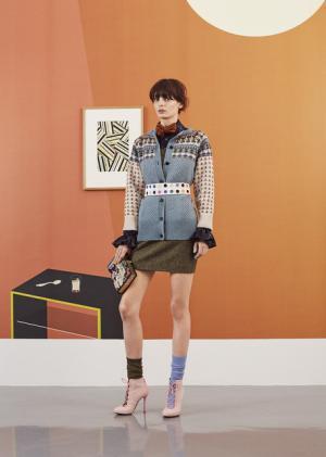 ピカソ、ウォーホルなど巨匠にオマージュを捧げたオランピア ル タン【16-17AWウィメンズ】