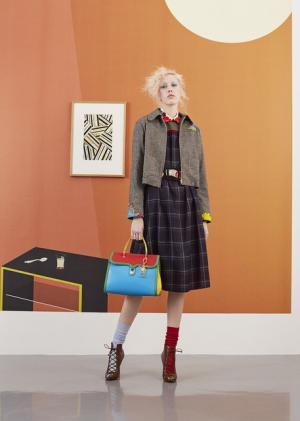 ピカソ、ウォーホルなど巨匠にオマージュを捧げたオランピア ル タン【16-17AWウィメンズ】