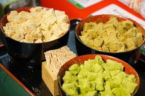 新宿伊勢丹で“お花見”感じる京都展スタート。舞妓はんお気に入りパフェ、絶品下鴨茶寮弁当も！