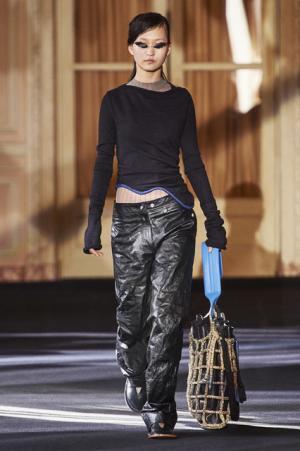 70年代ガレージロックに着想を得たアクネ ストゥディオズのフリースタイル【16-17AWウィメンズ】