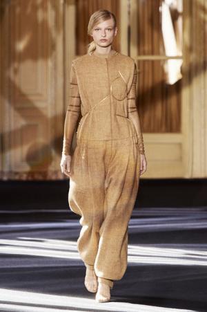 70年代ガレージロックに着想を得たアクネ ストゥディオズのフリースタイル【16-17AWウィメンズ】