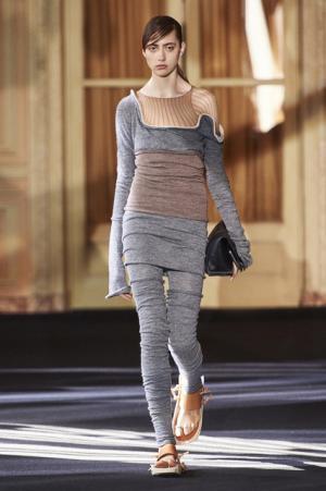 70年代ガレージロックに着想を得たアクネ ストゥディオズのフリースタイル【16-17AWウィメンズ】