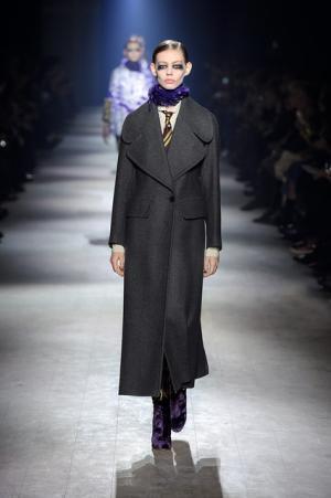 芸術家たちのミューズ・カサッティ侯爵夫人のエキセントリック魂を継ぐドリス ヴァン ノッテン【16-17AWウィメンズ】