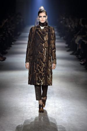 芸術家たちのミューズ・カサッティ侯爵夫人のエキセントリック魂を継ぐドリス ヴァン ノッテン【16-17AWウィメンズ】