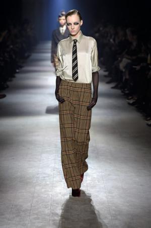 芸術家たちのミューズ・カサッティ侯爵夫人のエキセントリック魂を継ぐドリス ヴァン ノッテン【16-17AWウィメンズ】