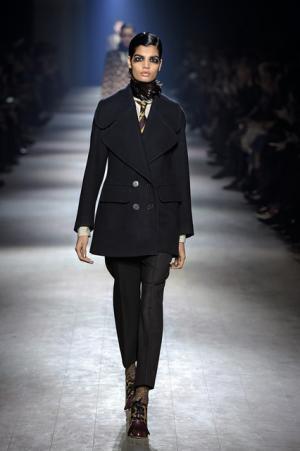 芸術家たちのミューズ・カサッティ侯爵夫人のエキセントリック魂を継ぐドリス ヴァン ノッテン【16-17AWウィメンズ】