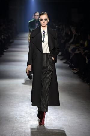 芸術家たちのミューズ・カサッティ侯爵夫人のエキセントリック魂を継ぐドリス ヴァン ノッテン【16-17AWウィメンズ】