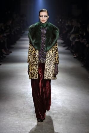 芸術家たちのミューズ・カサッティ侯爵夫人のエキセントリック魂を継ぐドリス ヴァン ノッテン【16-17AWウィメンズ】