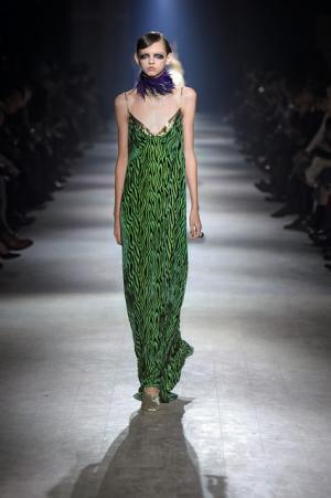 芸術家たちのミューズ・カサッティ侯爵夫人のエキセントリック魂を継ぐドリス ヴァン ノッテン【16-17AWウィメンズ】