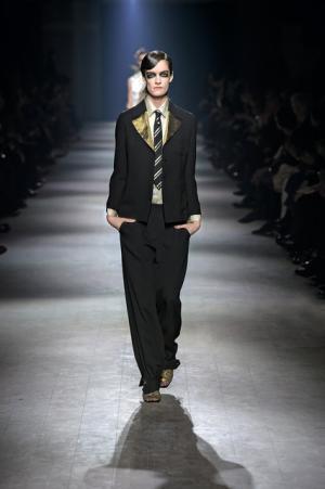 芸術家たちのミューズ・カサッティ侯爵夫人のエキセントリック魂を継ぐドリス ヴァン ノッテン【16-17AWウィメンズ】