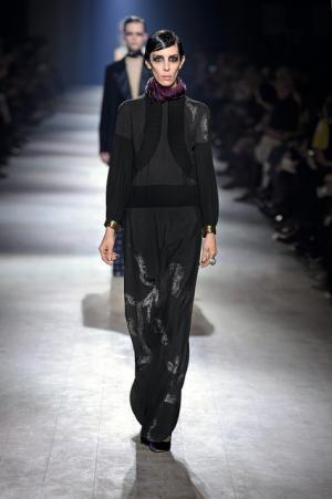 芸術家たちのミューズ・カサッティ侯爵夫人のエキセントリック魂を継ぐドリス ヴァン ノッテン【16-17AWウィメンズ】